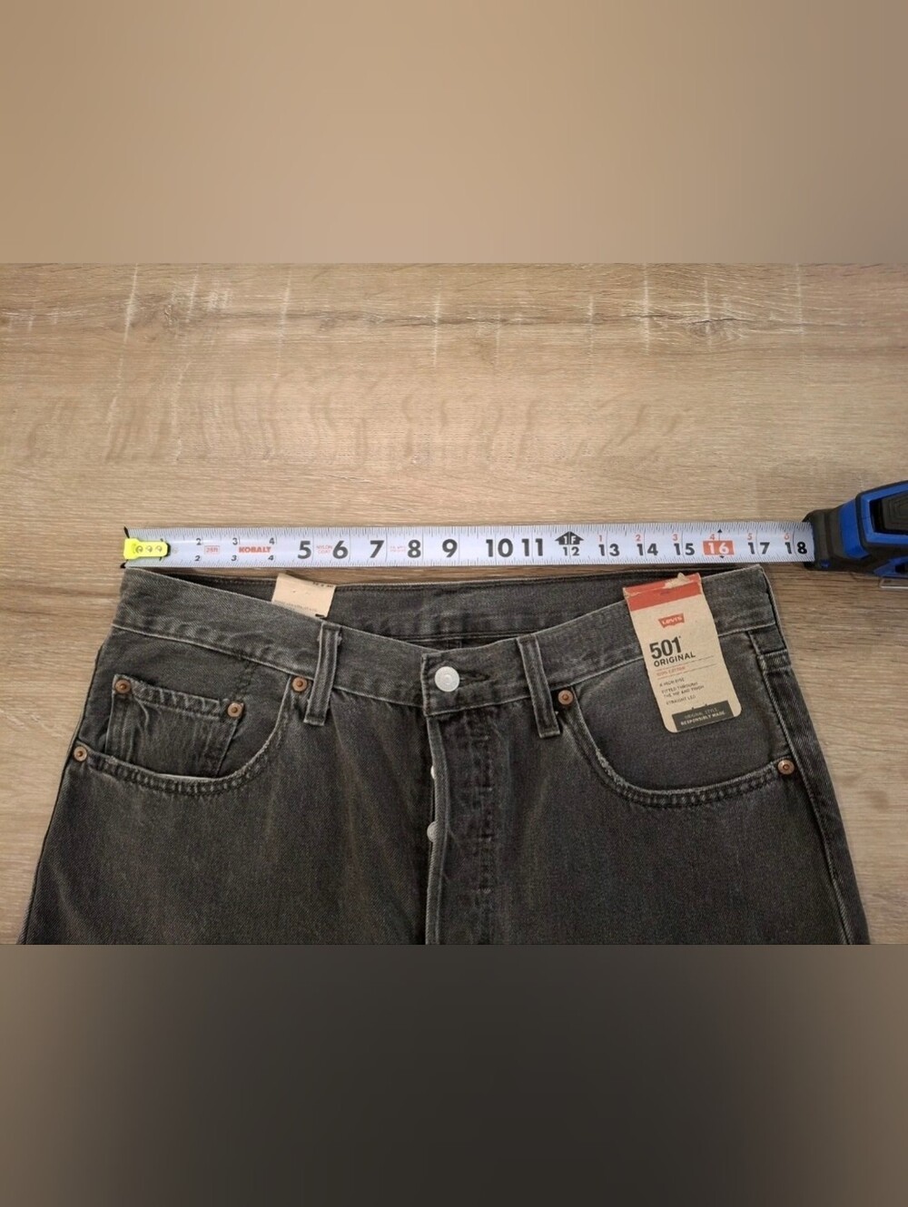Levi’s 501 Original Womans Jeans W32 L30 Faded Black Raw Hem – New With Tags - Picture 6 of 8